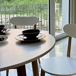 Old Town Center Apartment